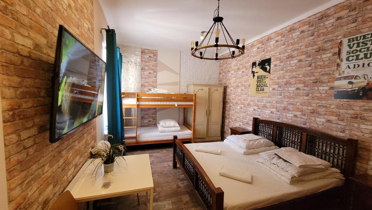Chmielna 5 Rooms & Apartments Варшава Экстерьер фото