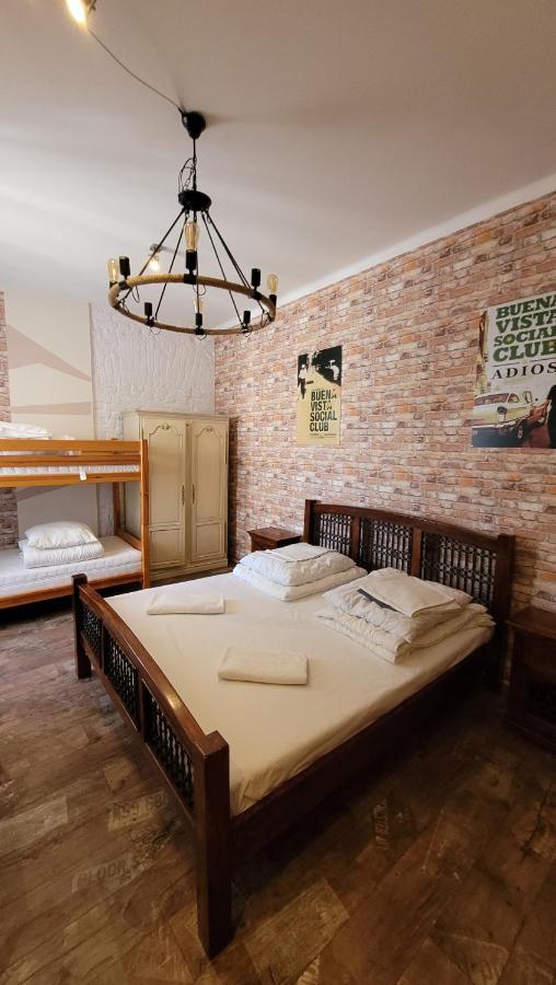 Chmielna 5 Rooms & Apartments Варшава Экстерьер фото