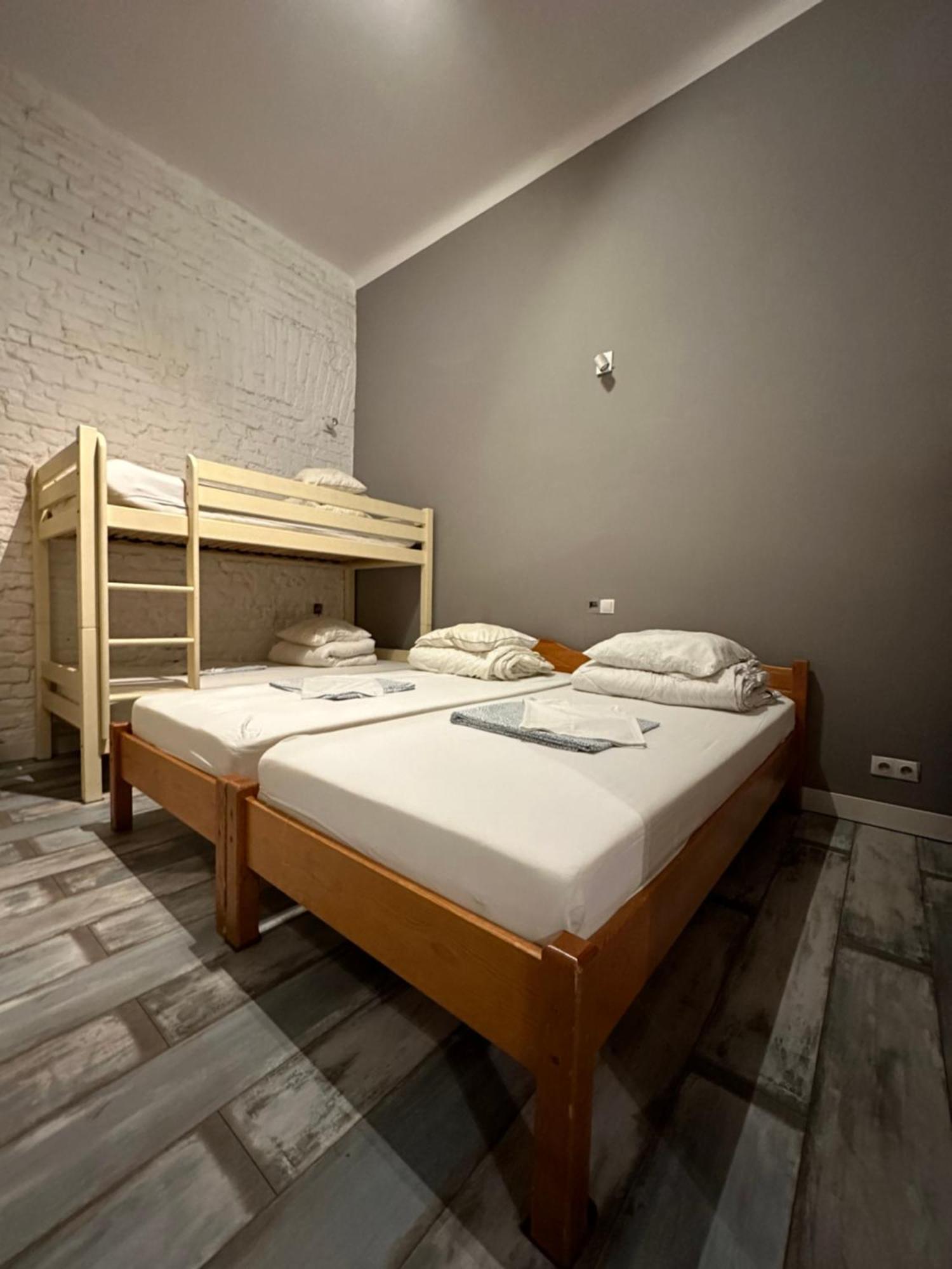 Chmielna 5 Rooms & Apartments Варшава Экстерьер фото