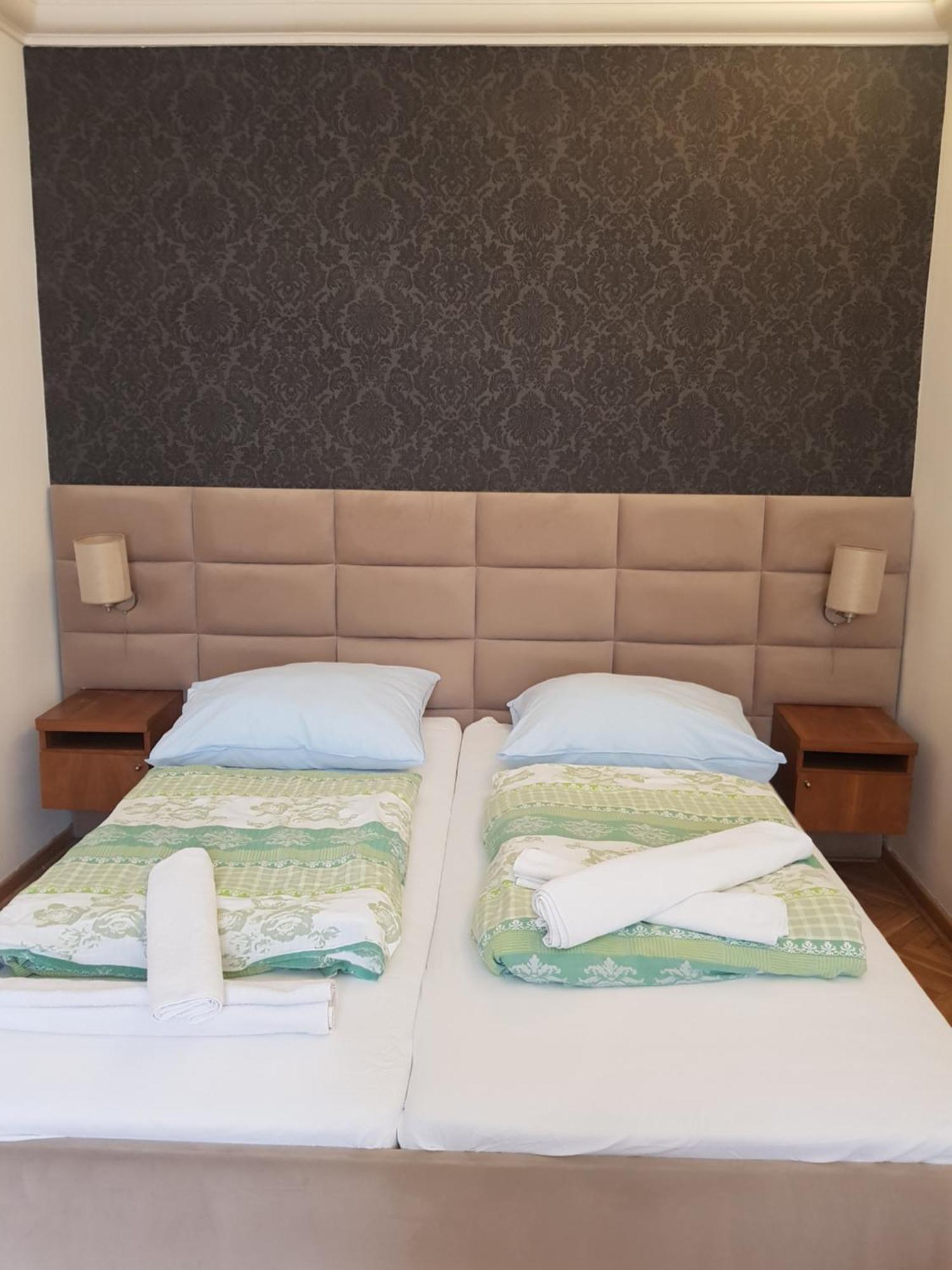 Chmielna 5 Rooms & Apartments Варшава Экстерьер фото